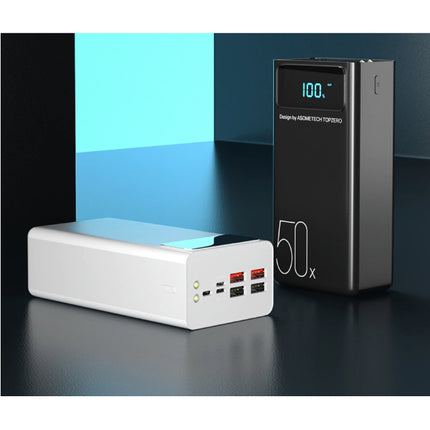 50X Powerbank met 4 Uitvoer/3 Invoer Poorten 50.000mAh - Ingebouwde Zaklamp - Externe Noodaccu Batterij Oplader Charger Zwart