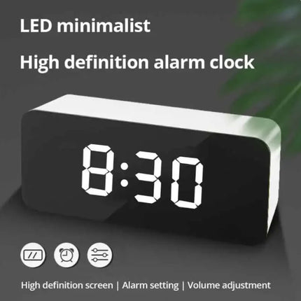 Spiegel Alarm Klok - LED Snooze Wekker Nachtlampje - Wit