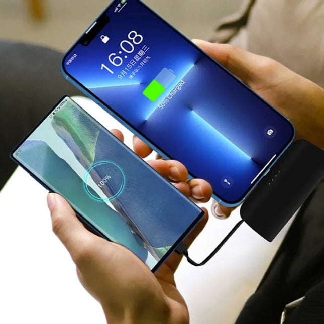 10.000mAh Mini Powerbank voor USB-C - Extra iPhone Lightning Kabel Noodaccu Batterij Oplader - Zwart